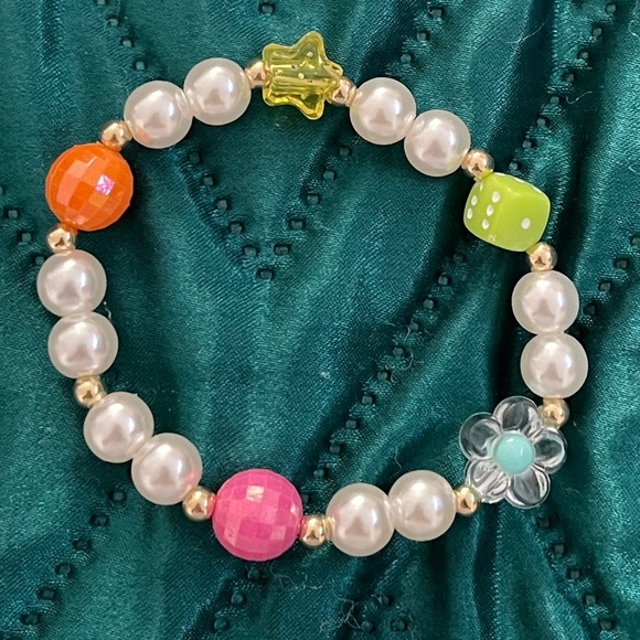 💛Cute bracelets 🩷 - Picture 2 of 2